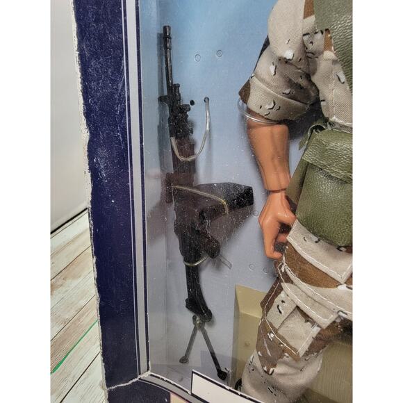 Vintage Desert Storm Marine 1st LT 1999 NIB Soldiers Of The World - Picture 6 of 7